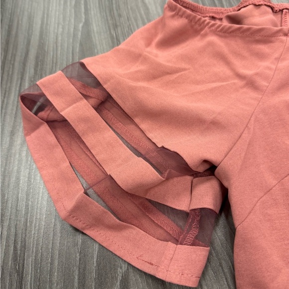 SHEIN Plus women’s asymmetrical open shoulder top chain accent Size 18 (3XL) - Picture 5 of 8